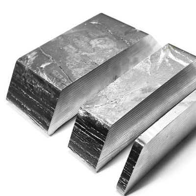 JIS AISI Zinc Ingot ทำความสะอาดพื้นผิว 99.995% 420 X 205 X 55 มม.